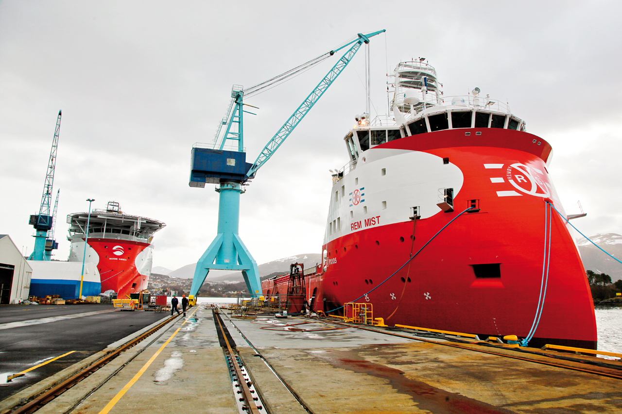 挪威 Ulstein 造船厂