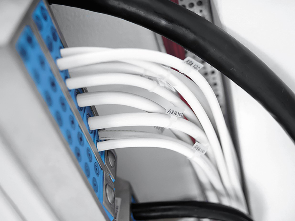 酷游KU游官网
 CF 8/32 穿隔系统