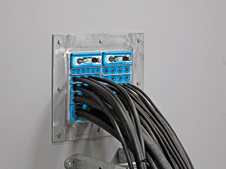 酷游KU游官网
 GH 穿隔系统