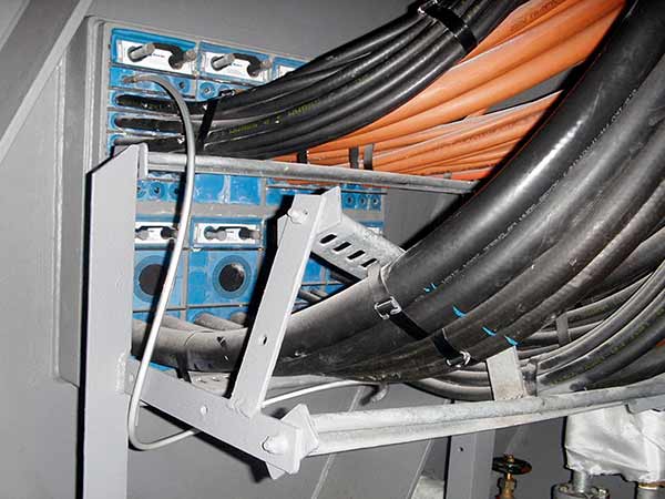 酷游KU游官网
 SBTB 穿隔系统