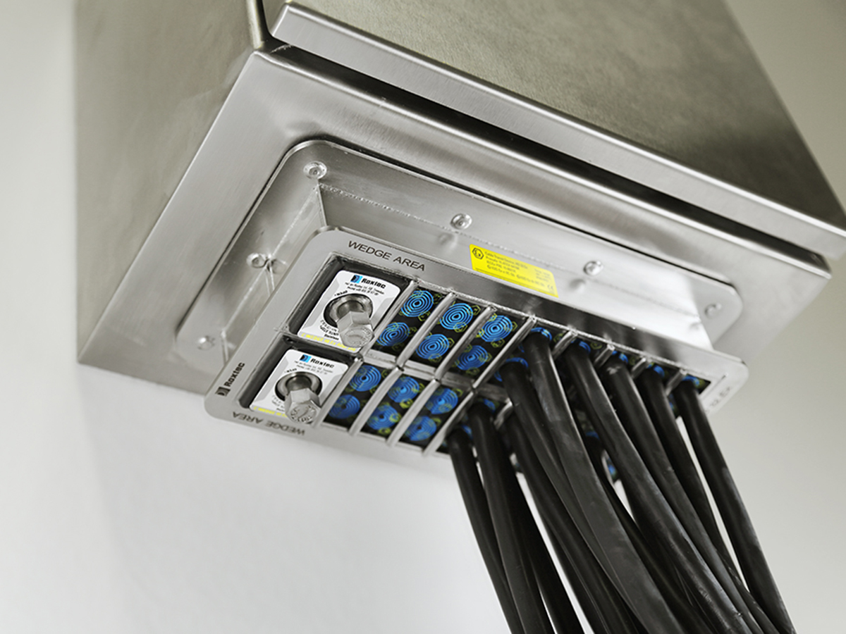 酷游KU游官网
 HD 穿隔系统