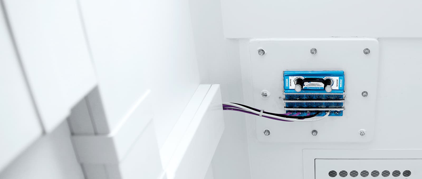 如何保证洁净室和隔离室的密闭性